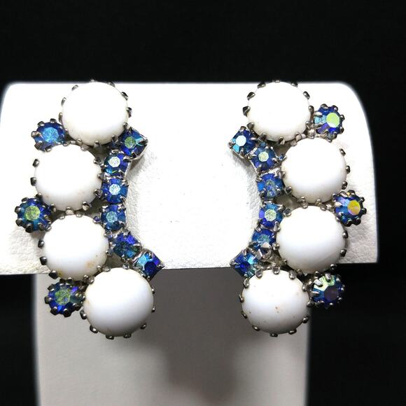 Weiss Aurora Borealis Blue Rhinestone Clip Earrings, White Milk Glass Cabochons - Picture 10 of 10